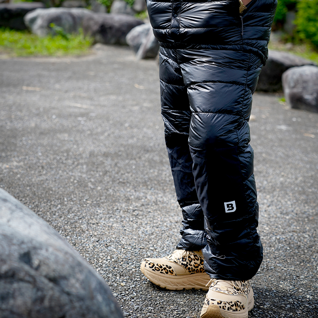 ダウンパンツ スキー スキーパンツ パンツ NANGA ナンガ メンズ ＜2024＞ N1ml / MOUNTAIN LODGE DOWN PANTS 【MEN】 ならタナベスポーツ【公式】が最速最安値に挑戦中！メンズ・レディース・子供用まで勢揃い [ナンガ] MOUNTAIN LODGE DOWN PANTS S BLK